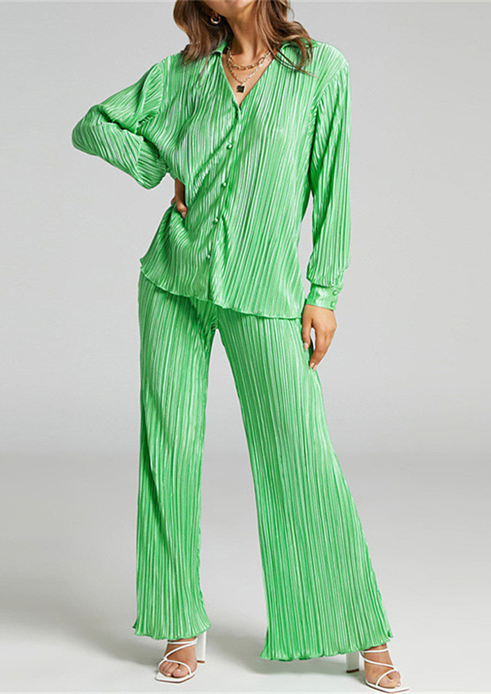 GREEN PLISSE-EFFECT SHIRT AND TROUSER SET