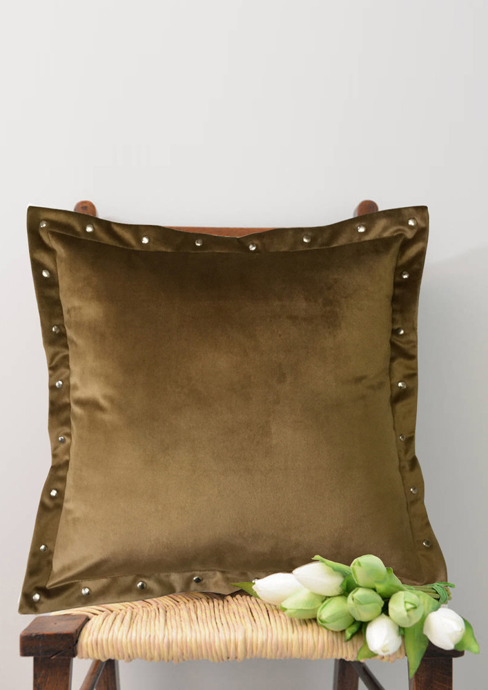 Lushomes Smooth Cream Velvet Cushion Covers With Metallic Oomph (single Pc, 16 X 16 Inches)