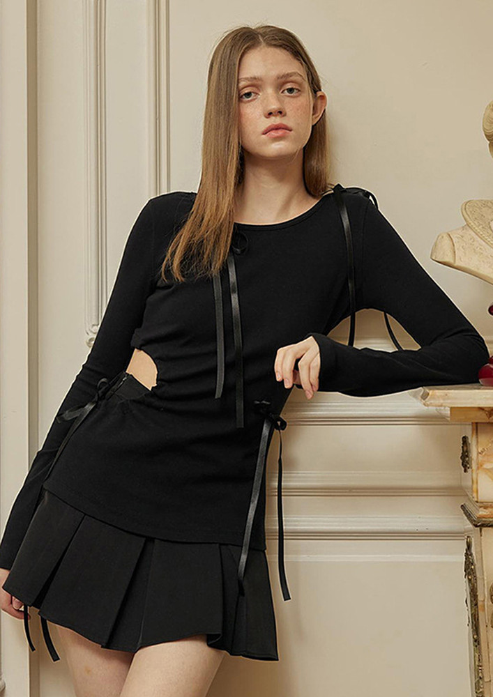 Hollow-out Black Round Neck Top