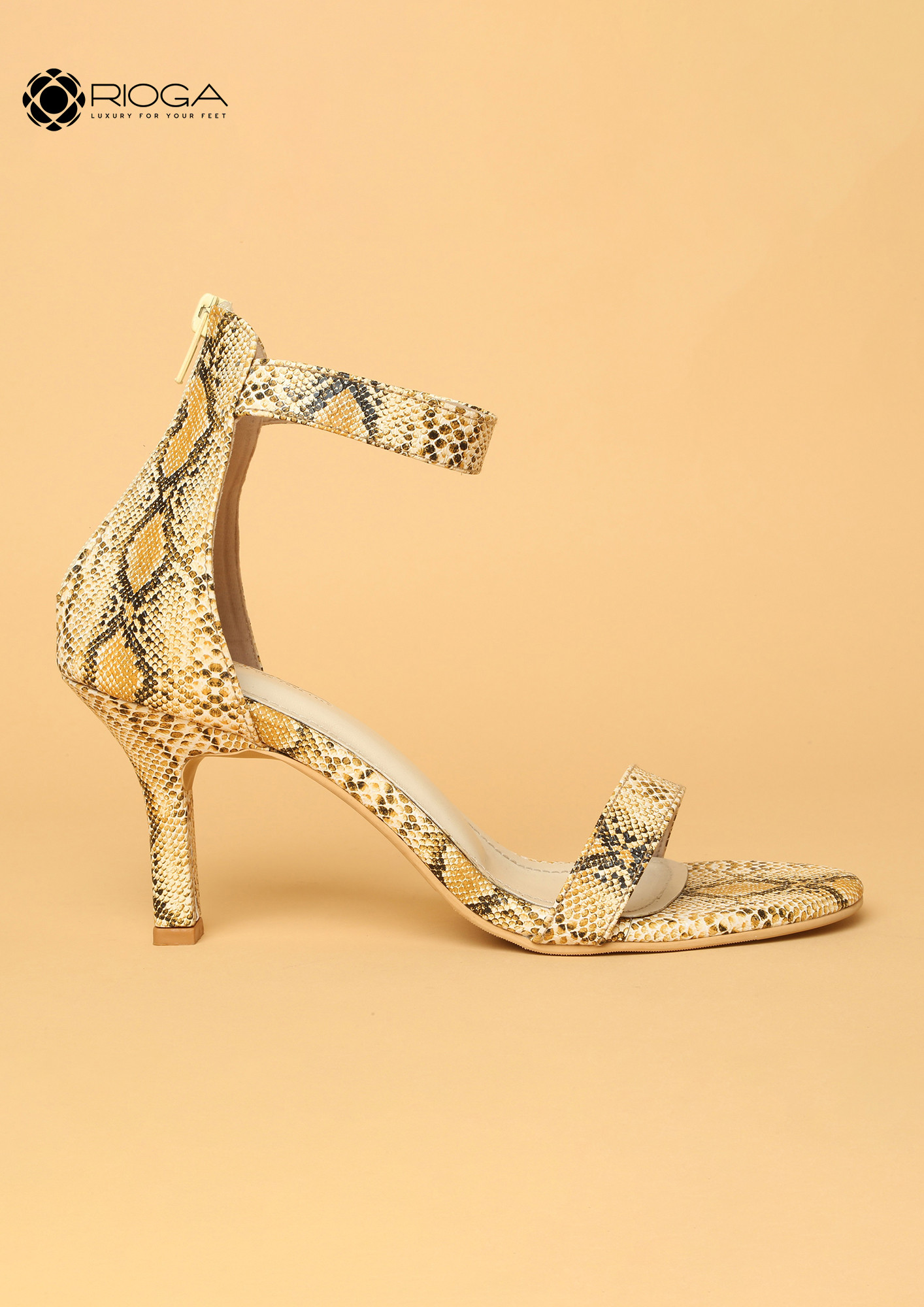 the sleeveless blazer & leopard print heels — janna doan-thanhphatduhoc.com.vn