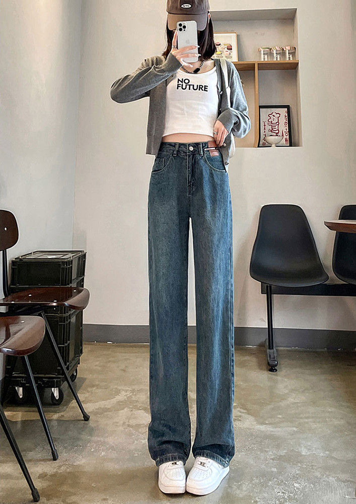STRAIGHT FIT HIGH-WAISTED BLUE JEANS
