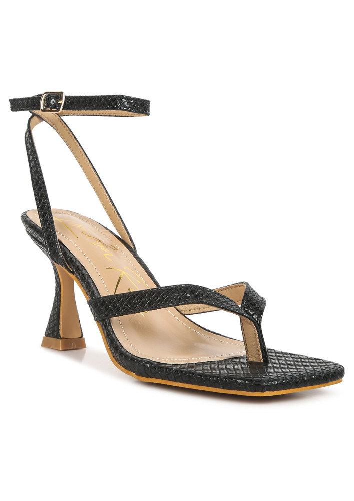 Ankle Strap Thong Sandals In Black