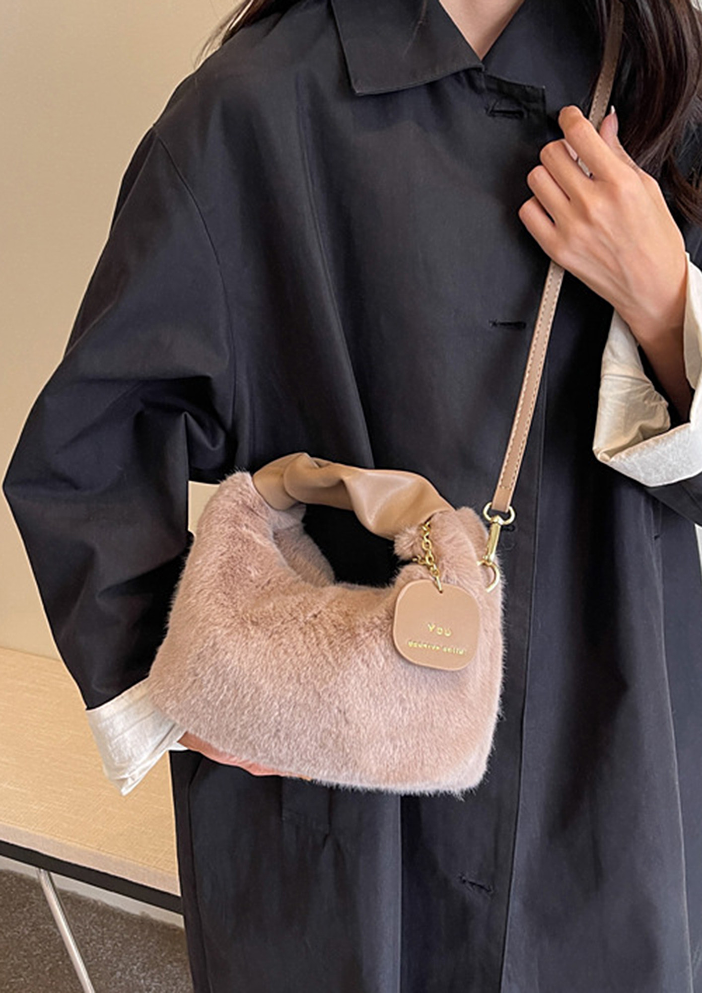 Faux Fur Winter Women Handbags Heart Shaped Shoulder Bag Female Clutch Purse  Chain Messenger Bag Plush Shoulder Crossbody Bag – the best products in the  Joom Geek online store