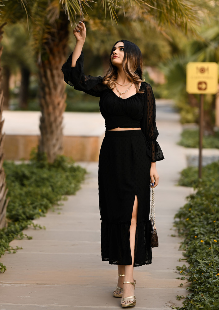 Black Current Full Sleeves Knotted Top