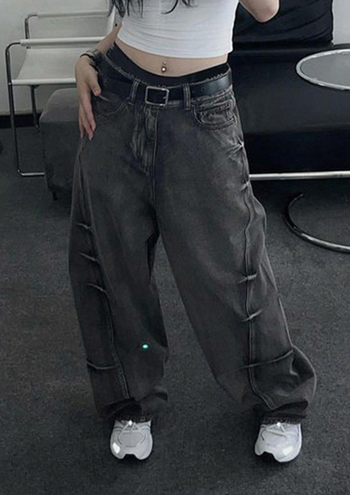 Straight Legged Low-waisted Baggy Jeans