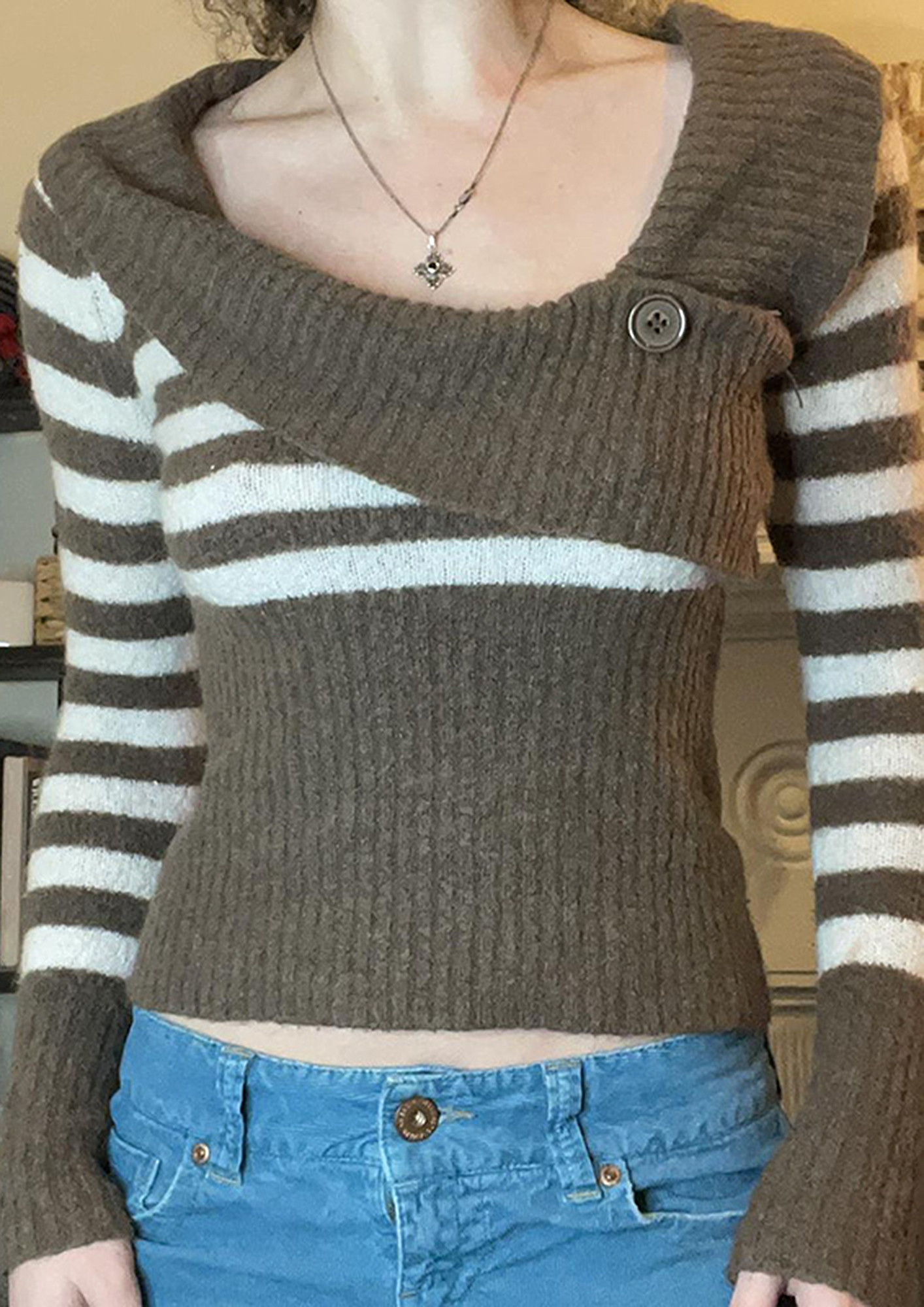 KNITTED BROWN STRIPE-PRINT TOP
