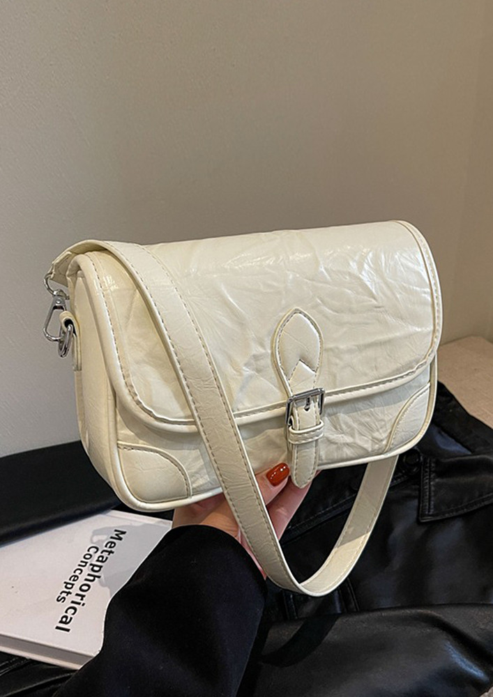 TEXTURED WHITE FAUX LEATHER CROSSBODY BAG