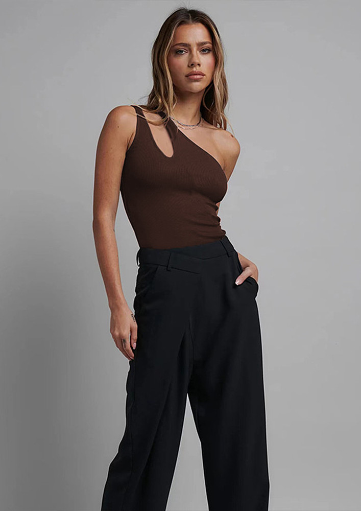 RIBBED CUT-OUT BROWN ONE-SHOULDER BODYSUIT