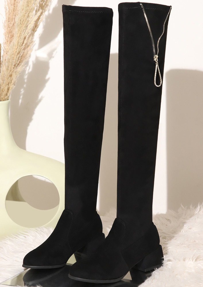 SIDE-PULL ZIP OVER THE KNEE BLACK BOOTS