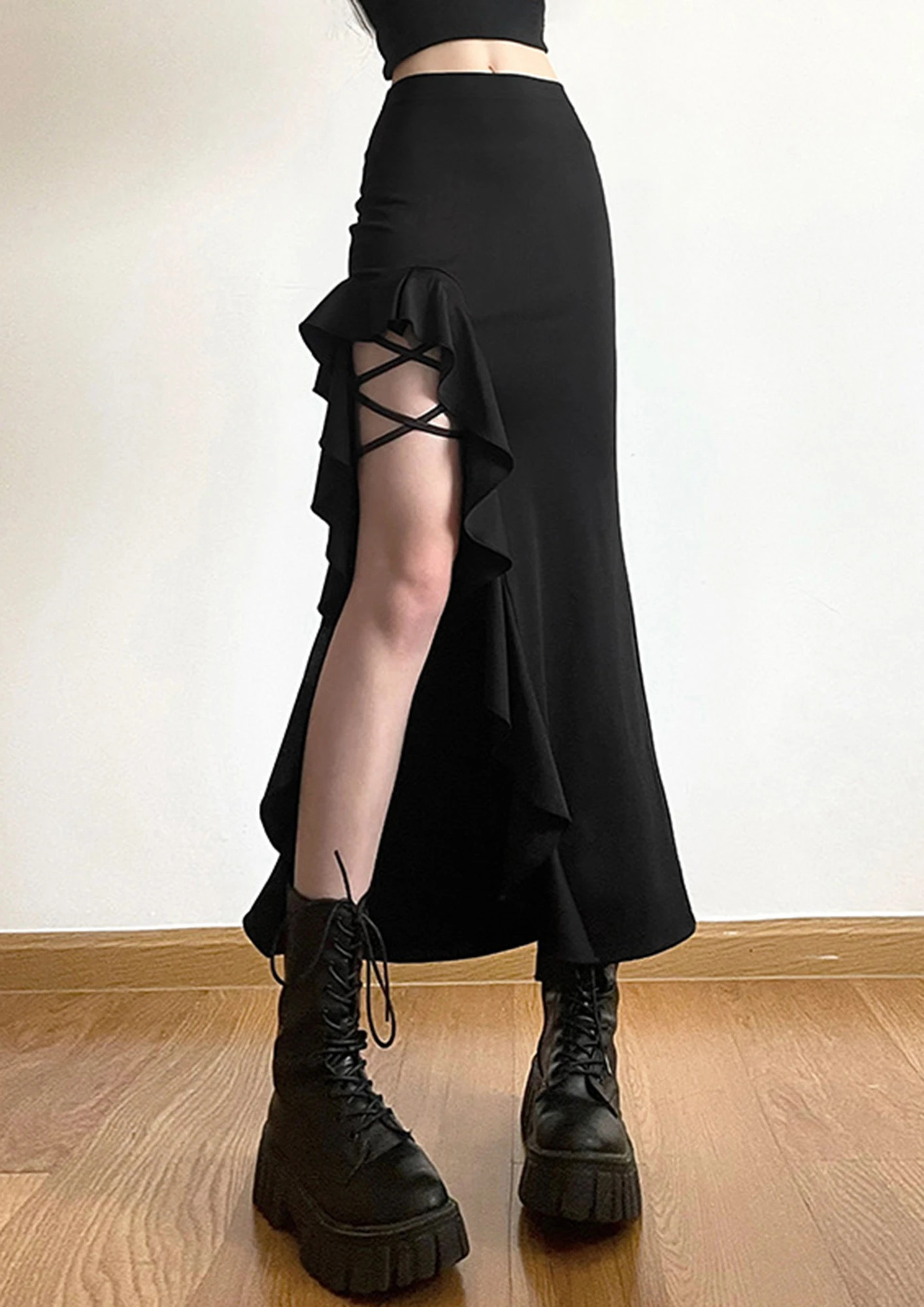 Black Midi Ruffled Slit Skirt