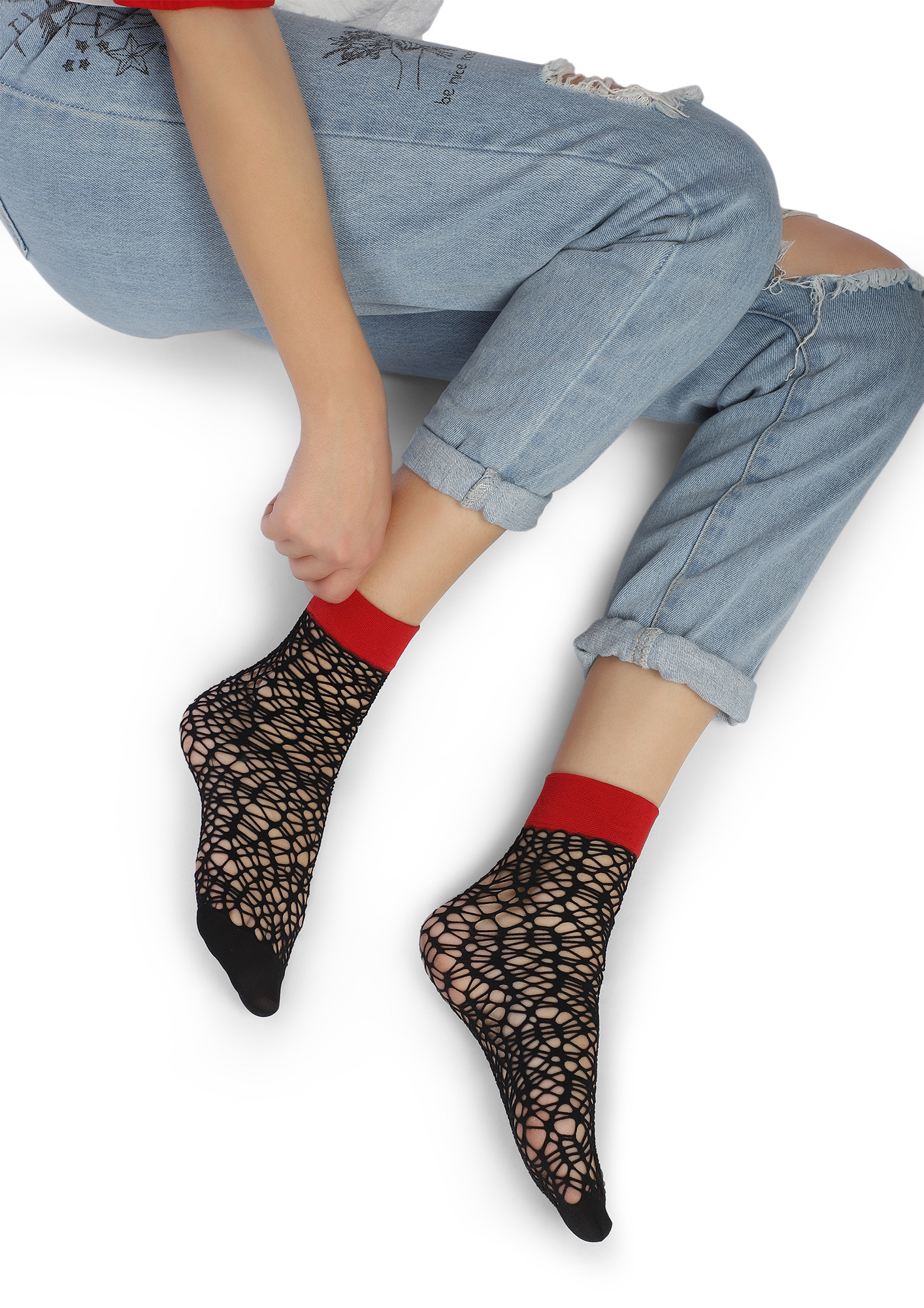 MORE ABSTRACT THAN REALITY RED FISHNET SOCKS