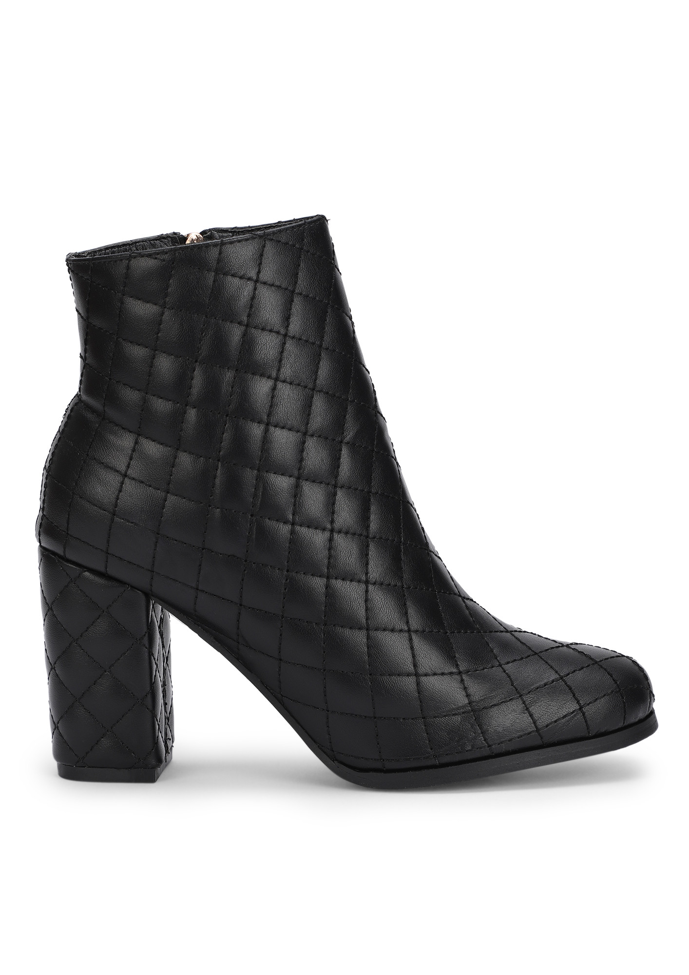 FOREVER CHIC BLACK ANKLE BOOTS