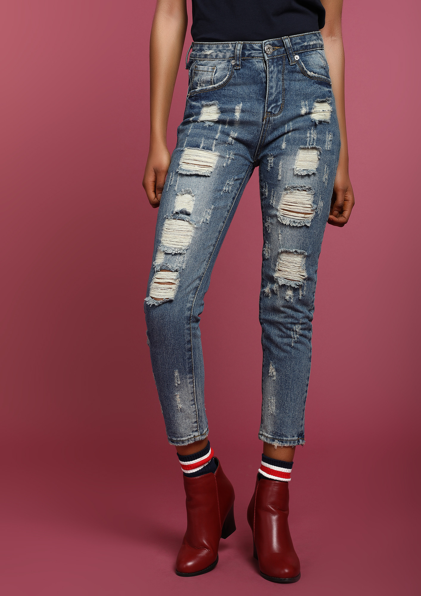ONLY DIS-STRESSED BLUE CROPPED JEANS