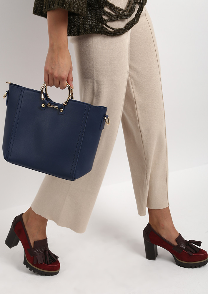 BLUE PURSE WITH SLING