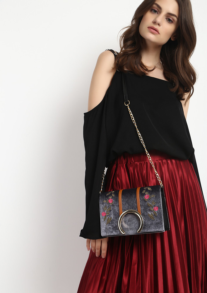Amazon.com: RARITYUS Women Evening Bag Silk-Like Satin Rose Shaped Clutch  Handbag with Elegant Metal Handle for Party Wedding Purse : Clothing, Shoes  & Jewelry