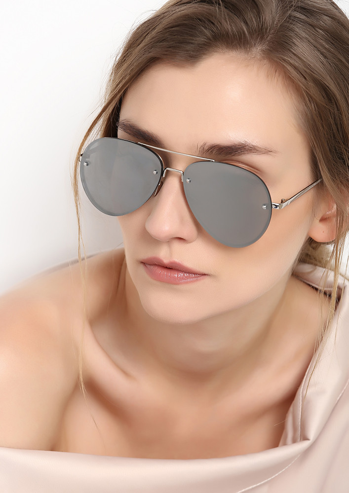 CLEARLY PERFECT SILVER AVIATOR SUNGLASSES