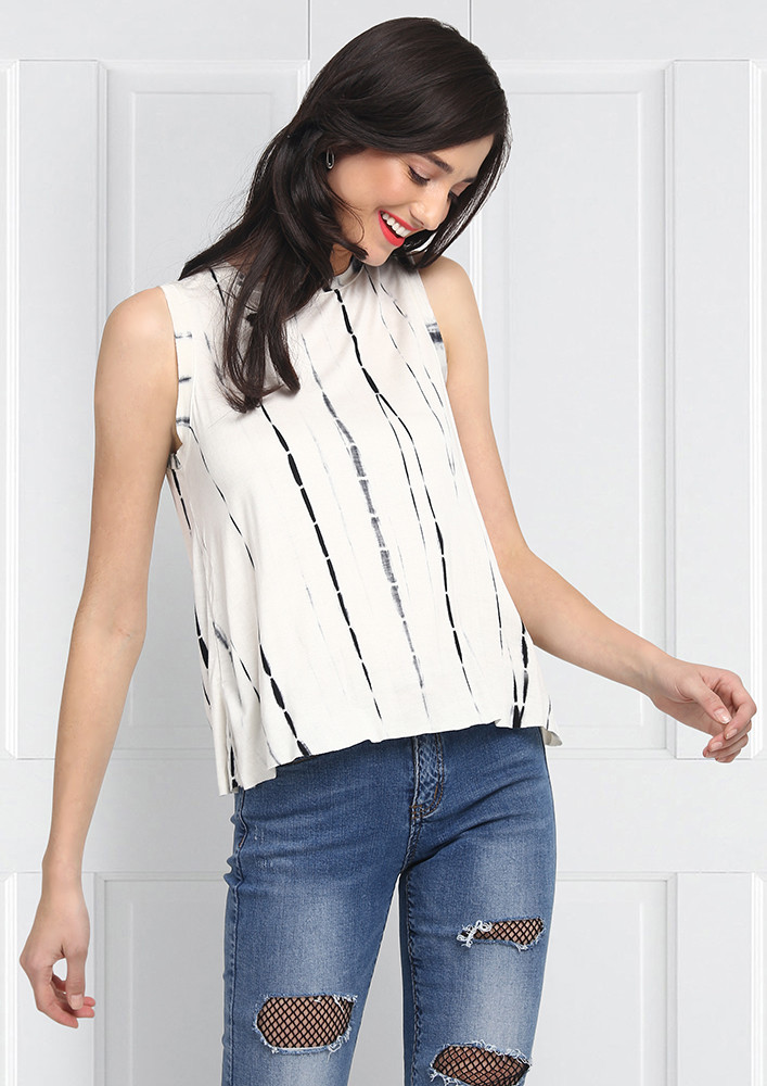 BLACK AND WHITE SLEEVLES TOP