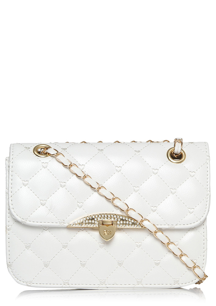 QUILTED WHITE SLING BAG