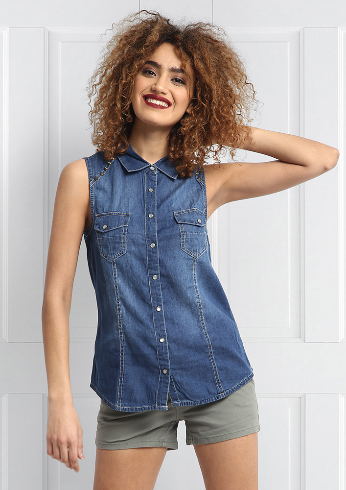 Wax Jeans Women's Juniors Classic Cropped Denim Vest (Dark Denim, Small) at  Amazon Women's Coats Shop