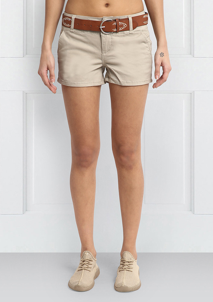 Go-to for cool beige shorts       