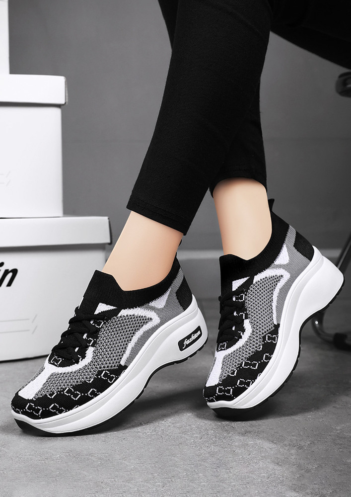 PRINTED BLACK SOLID SPORT SHOES