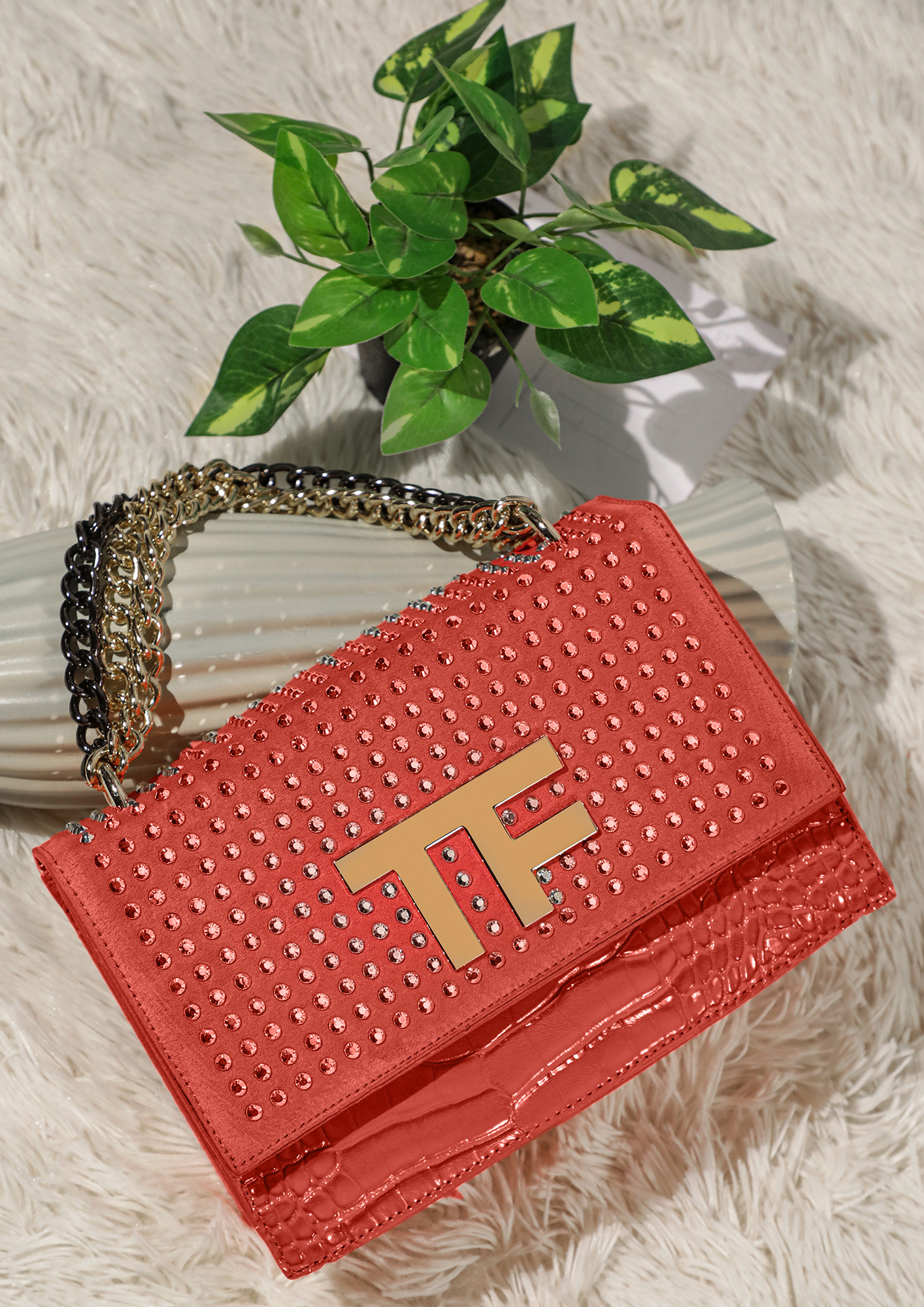 Tom Ford's Spring 2019 Runway was Packed With Brand New Bag Designs in  Soft, Gorgeous Leather - PurseBlog